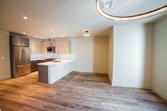 Building Photo - Rhine House Lofts