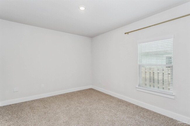 Building Photo - 3285 Southwind Dr