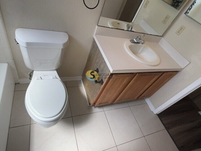 Building Photo - 8702 Bandera Cir S