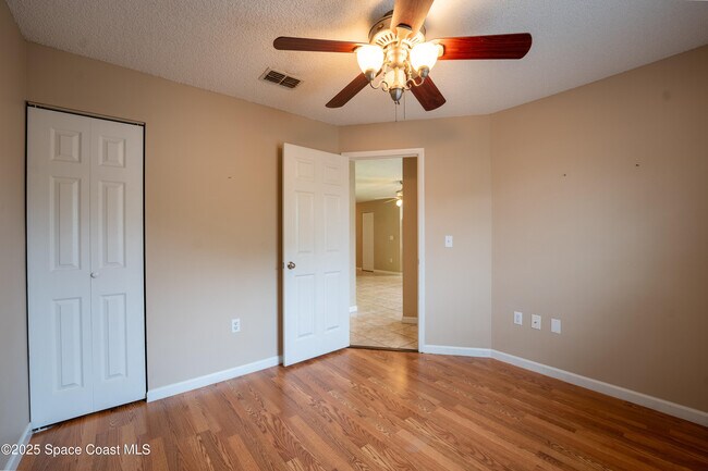 Building Photo - 2390 Queens St SE