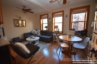 Building Photo - 137 Charles St