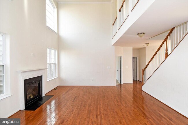 Building Photo - 3082 American Eagle Blvd