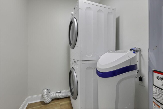 Building Photo - 4075 Gun Barrel Rd NE