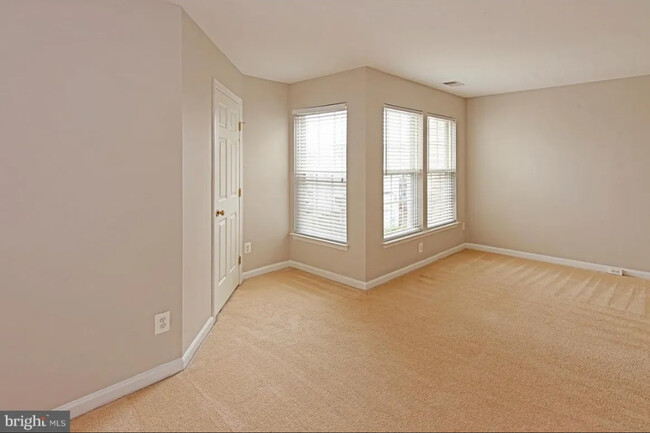 Building Photo - 25334 Sweetness Terrace