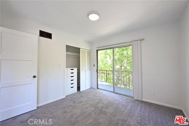 Building Photo - 11061 Ohio Ave Ave