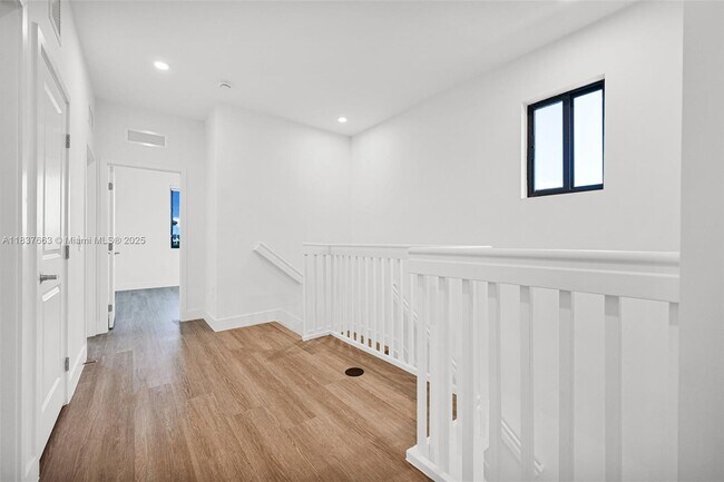 Building Photo - 34532 SW 191st Ave