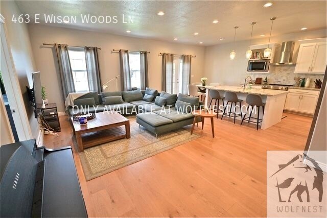 Building Photo - Stunning 6 Bedroom Fort Union Home! No Dep...