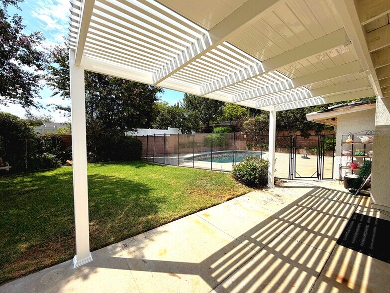 Building Photo - 17306 Bronte Pl