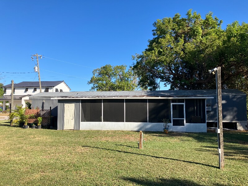 Building Photo - 1228 Chokoloskee Dr