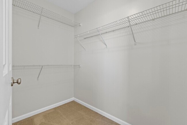 Building Photo - 331 Rose Bud Ln