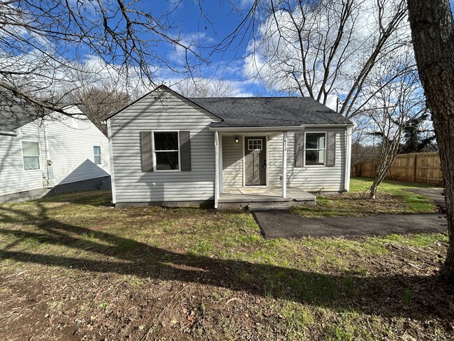 Building Photo - 612 Hillview Rd