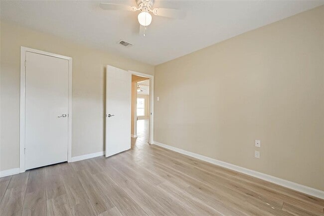 Building Photo - 2928 Laurelridge Dr