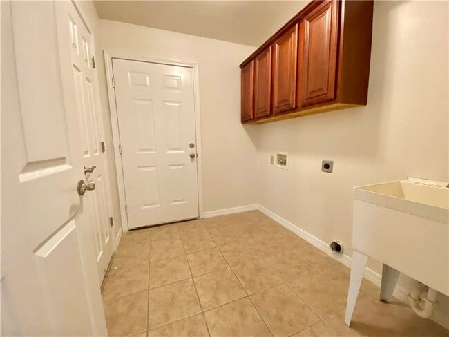 Building Photo - 42 Millsap Cir