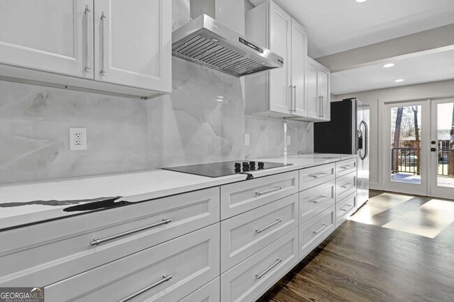 Building Photo - 1887 Shalimar Dr NE