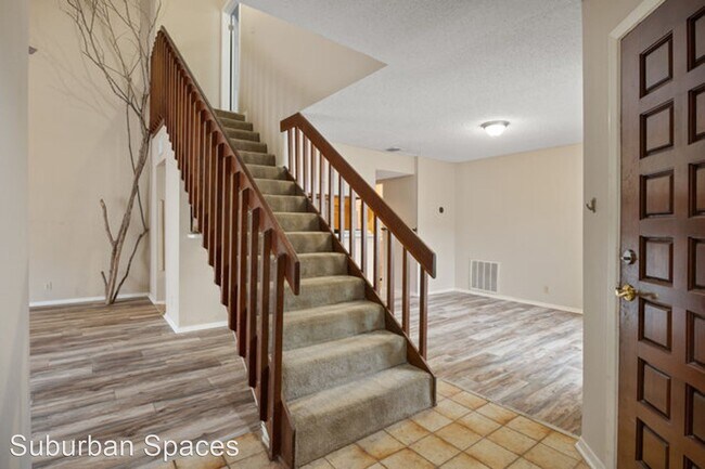 Building Photo - 2 br, 2 bath House - 5738 Spring Night