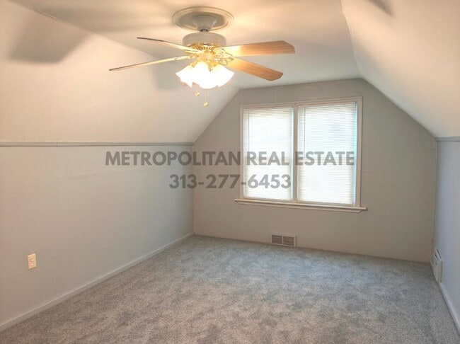 Building Photo - 1409 Royal Ave