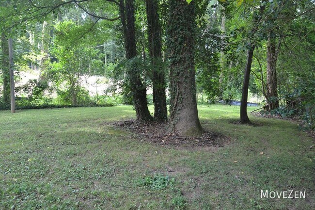 Building Photo - 4201 Carlyle Dr