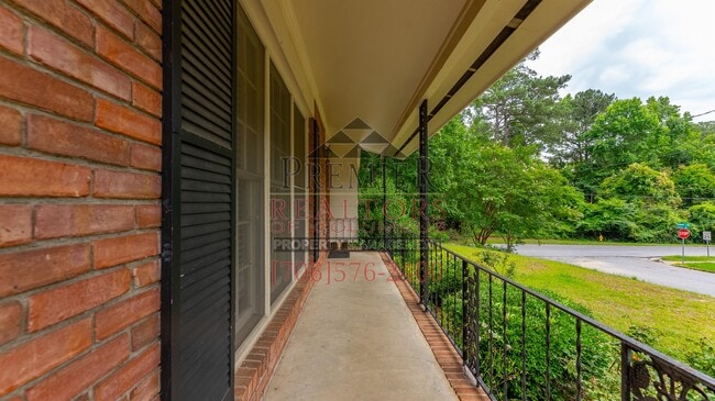 Building Photo - 3853 Rockdale Dr