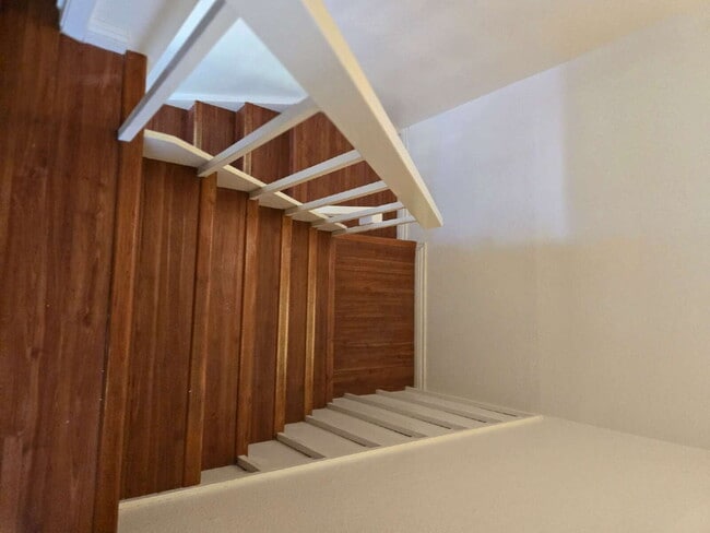 Building Photo - A spacious 3-bed, 2-bath condo is convenie...