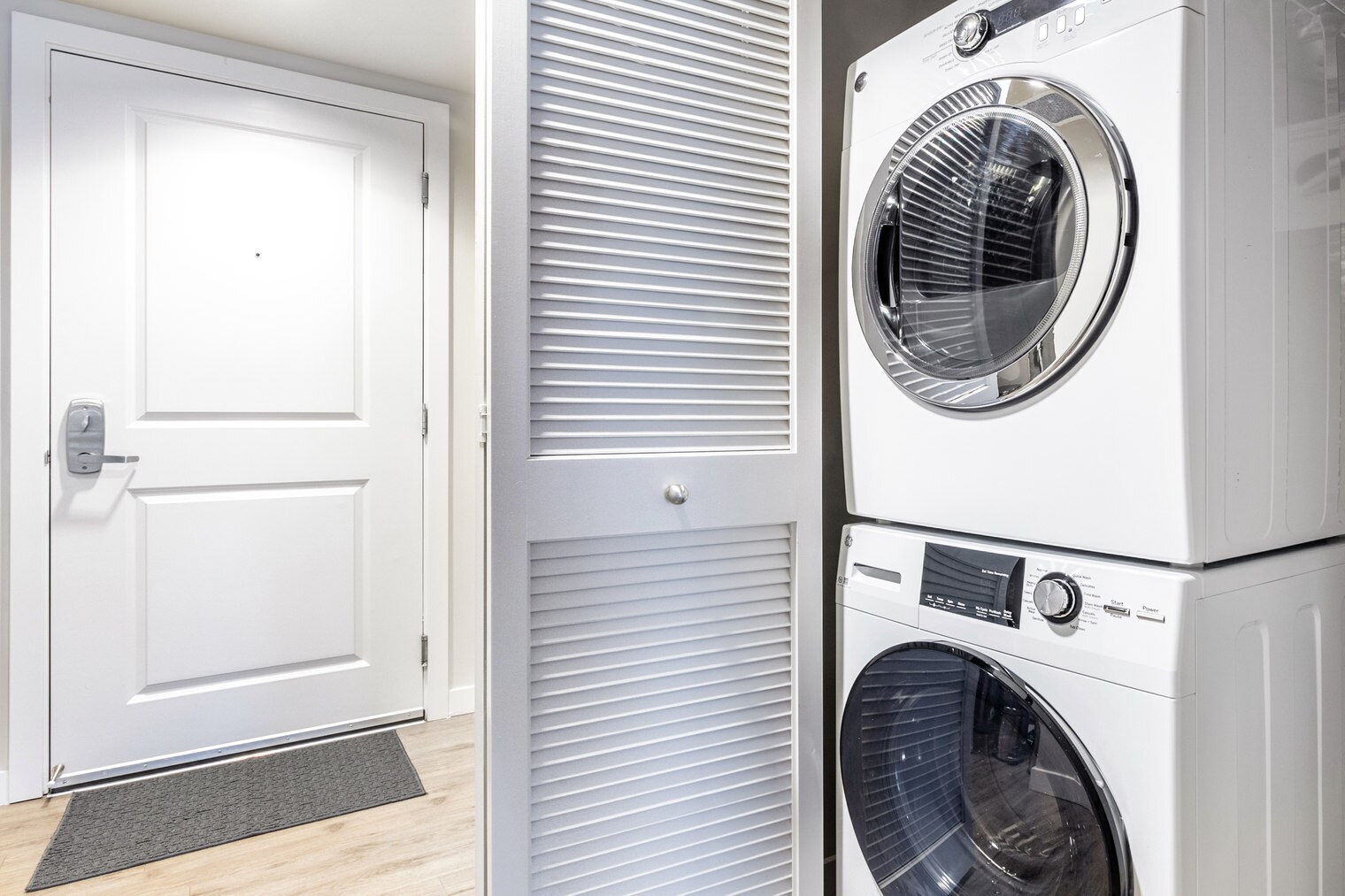 Building Photo - 101 Taylor Ave N