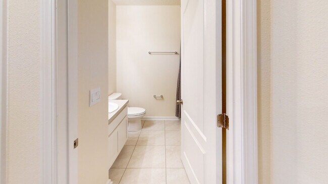 Building Photo - "Charming 3-Bedroom Townhouse Retreat on Oak Mill Road – Spacious 1308 Sq Ft with 2 Full Baths in...