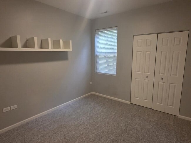 Building Photo - 2250 Aurora Dr