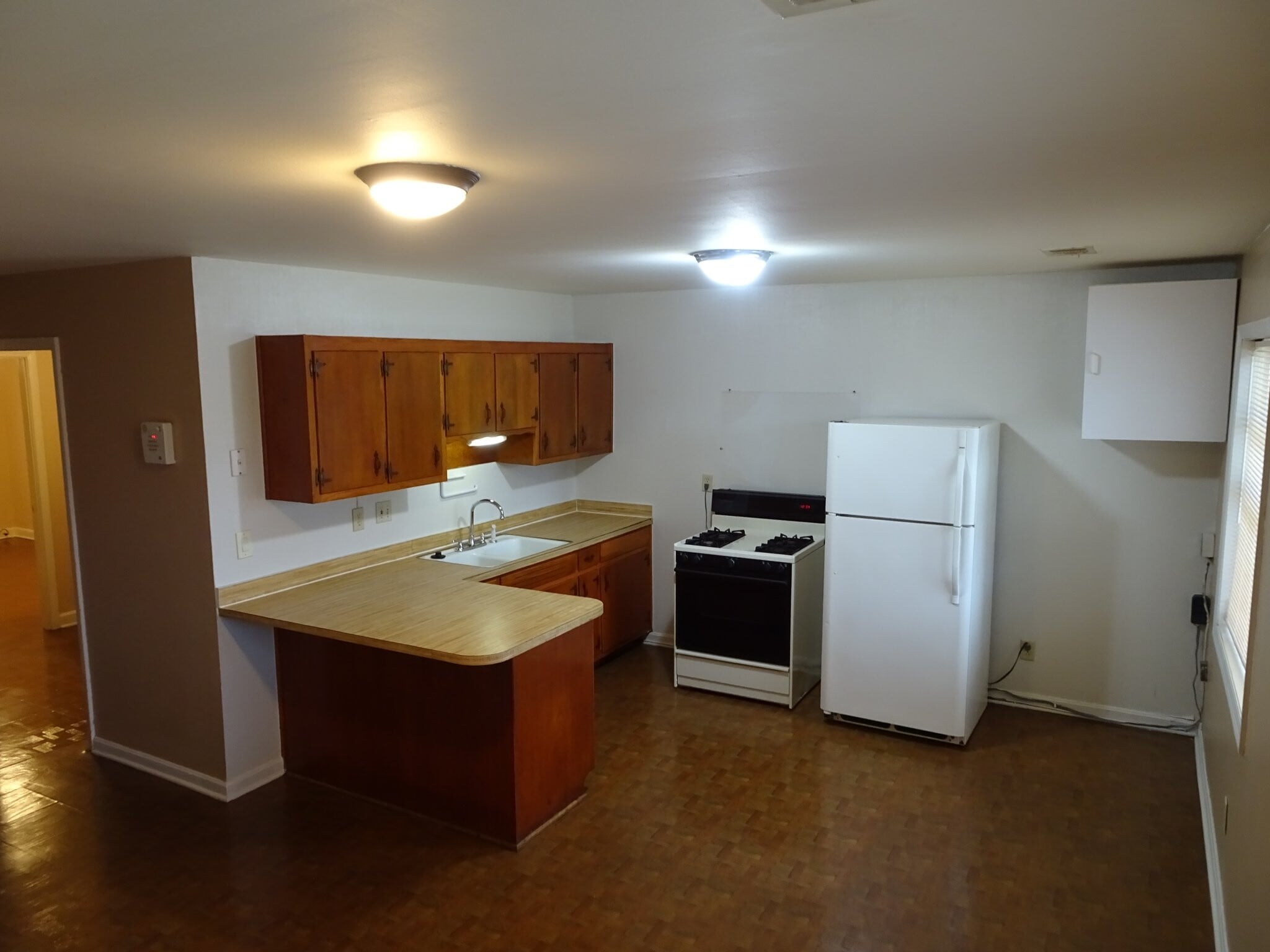 Building Photo - 283 Lake Dr