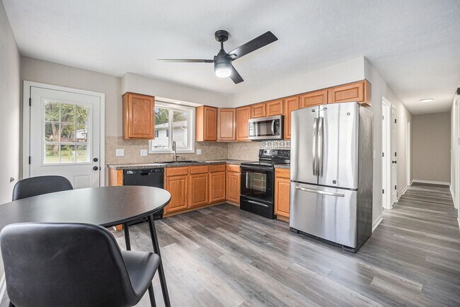 Building Photo - 3 bed 2 bath Yutan Home For Rent
