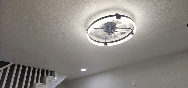 Building Photo - 2634 Tidewater Dr