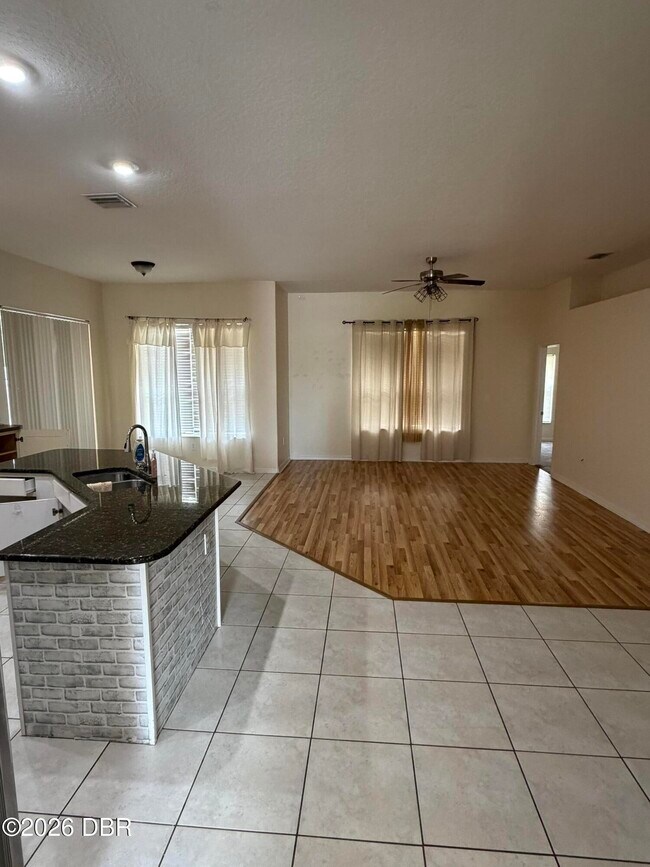 Building Photo - 1224 Buffing Cir SE