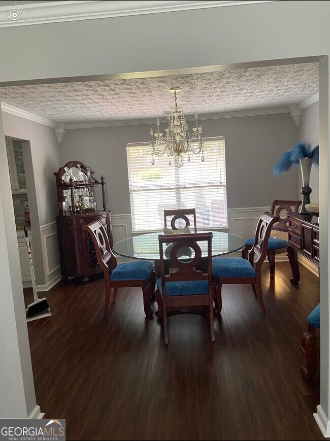 Building Photo - 4030 Villager Way