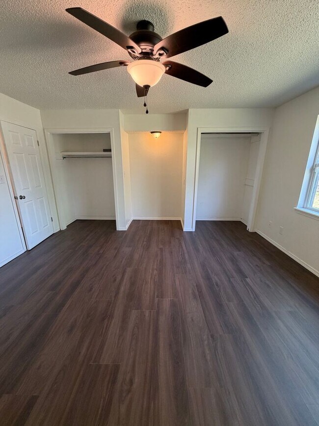 Building Photo - Spacious 4 Bed Home in Prime Claremore Location