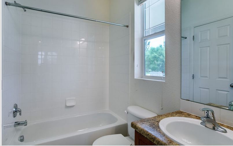 Building Photo - 4115 Ravenna Pl