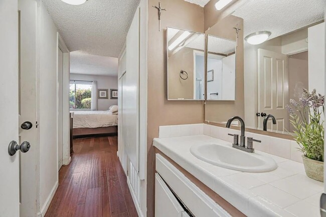 Building Photo - 247 N Capitol Ave