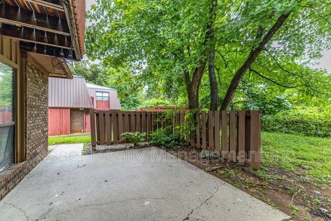 Building Photo - 9124 Woodpark Ln NW