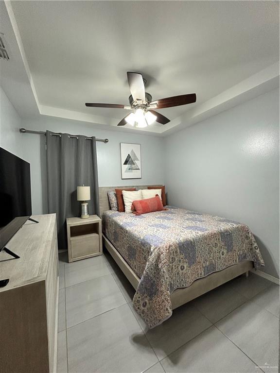 Building Photo - 12 N Ebony St