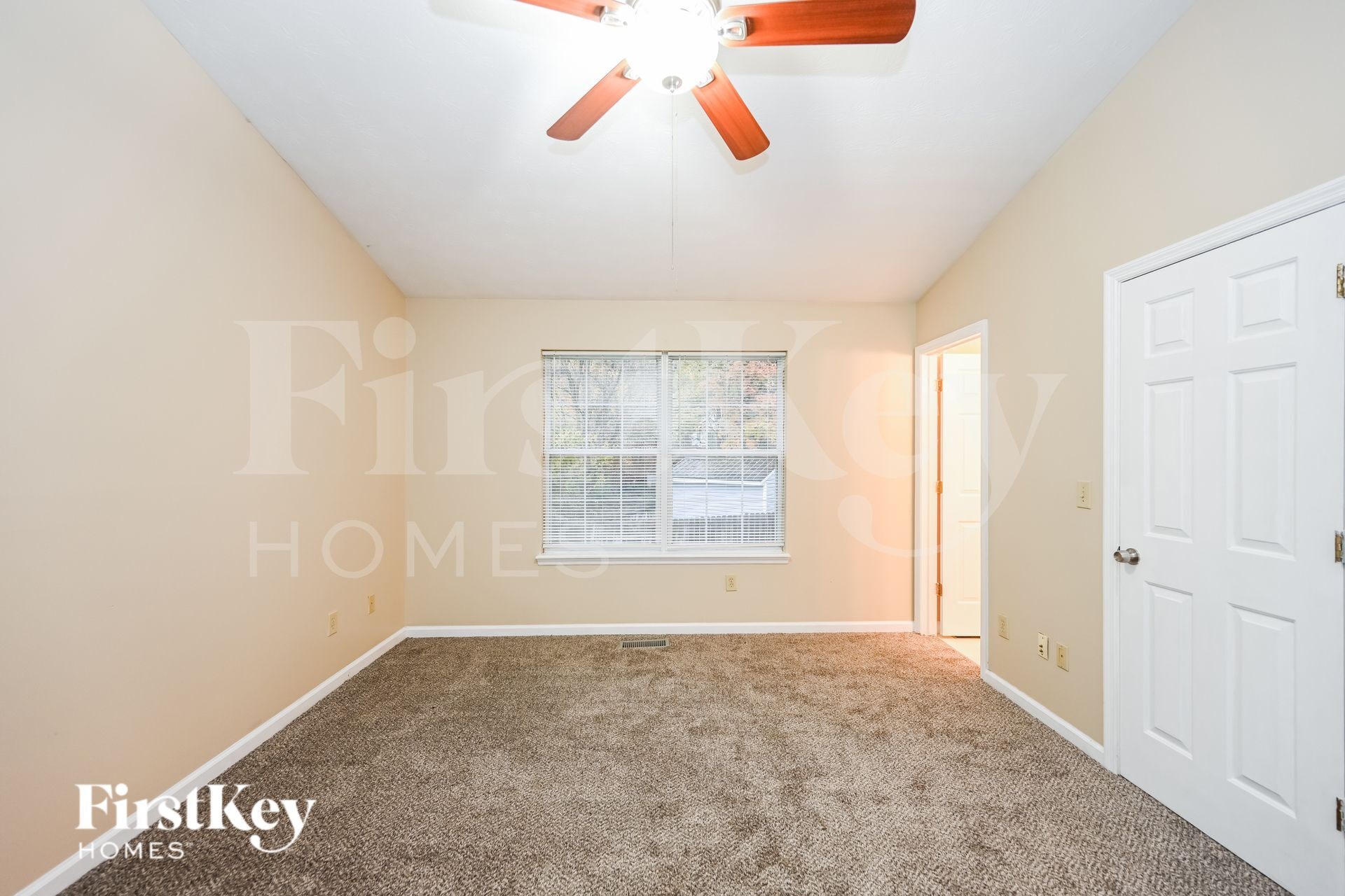 Building Photo - 3 Bobwhite Ct