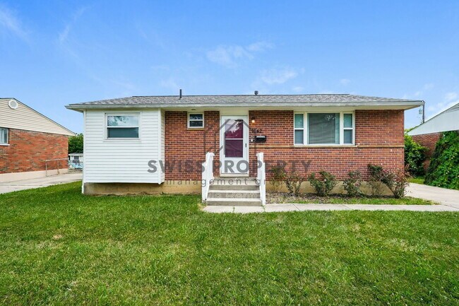 Building Photo - 1642 Marina Dr