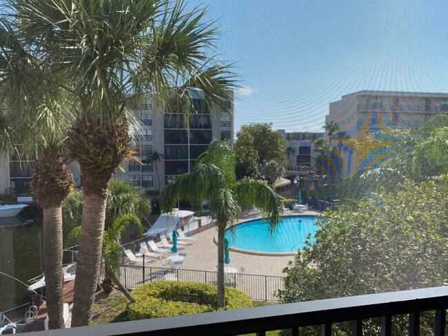 Building Photo - 11 Royal Palm Way