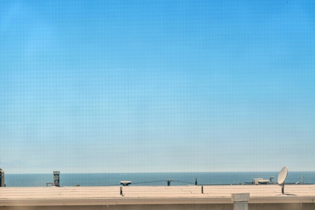 Ocean views from bedrooms - 715 Loma Dr