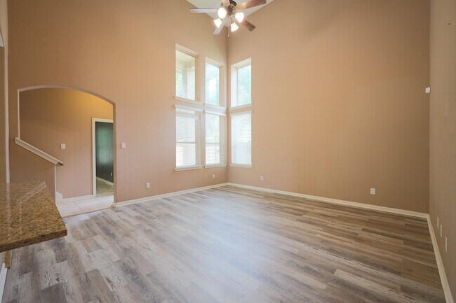 Building Photo - 6707 Hunters Creek Ln