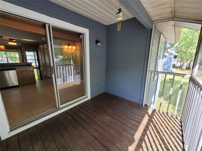 Building Photo - 5477 Lake Margaret Dr