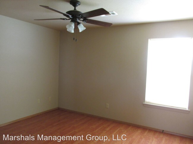 Building Photo - 2 br, 1 bath Apartment - 5428 PLUM A-B