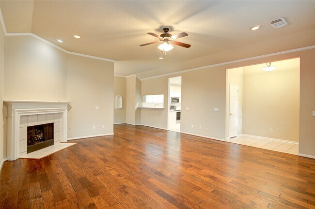 Building Photo - 18422 Auburn Woods Dr