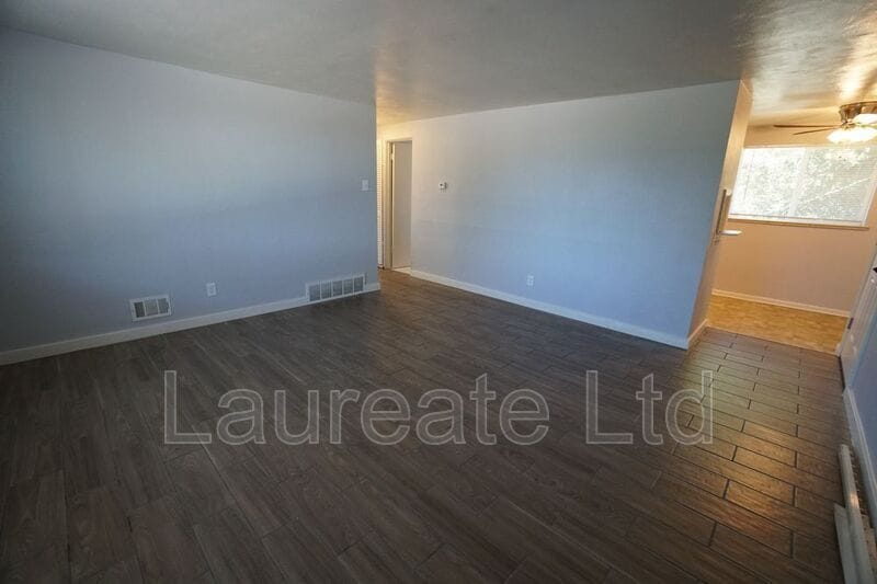 Building Photo - 675 Miller Ct