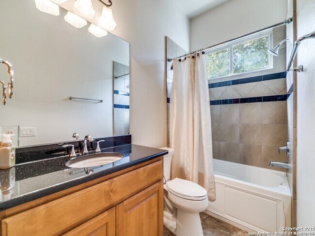 Building Photo - 16 Liser Glen