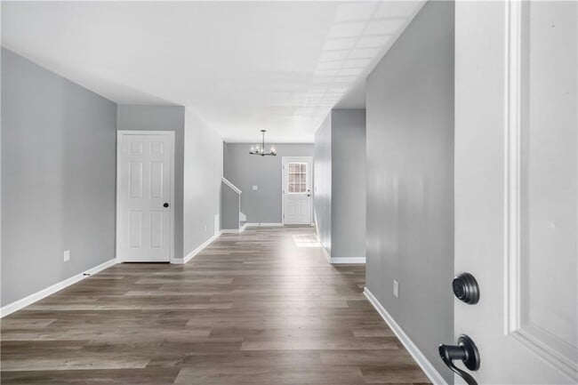 Building Photo - 501 Pine Park St