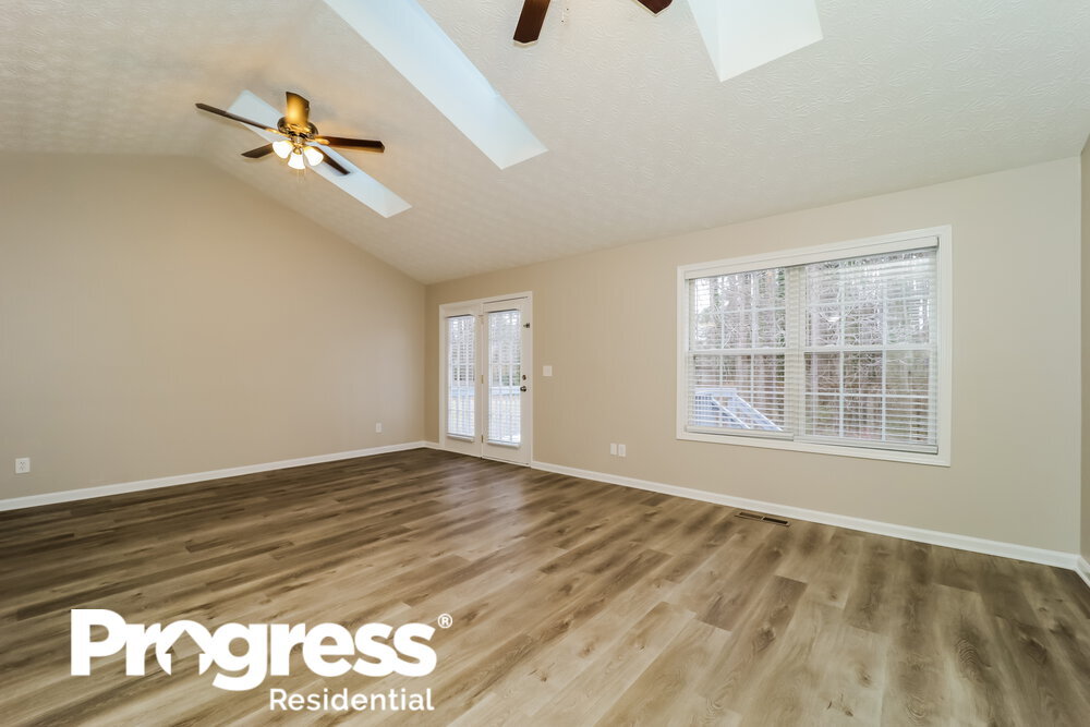 Building Photo - 2682 Owens Dr