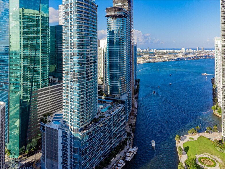 Building Photo - 200 Biscayne Boulevard Way