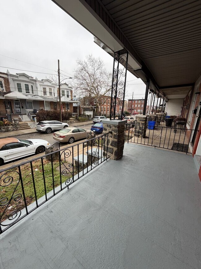 Building Photo - ??? NEWLY RENOVATED 3 BEDROOMS & 2.5 BATH HOUSE LOCATED IN HADDINGTON